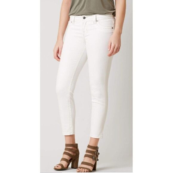 $100 Miss Me White Skinny Ankle Curvy Fit Jeans - Picture 1 of 12